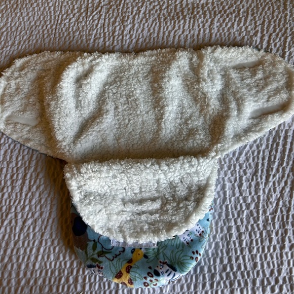 Swaddle - Picture 3 of 7